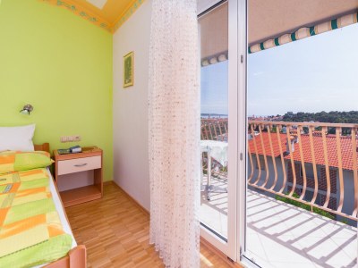 Apartment Two bedroom apartment with balcony and sea view Rab A-14120-c - Outdoor photo 26