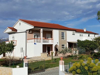 Apartment One bedroom apartment with terrace Vrsi, Zadar A-14211-b in Vrsi - Apartment