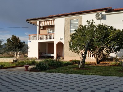 Apartment One bedroom apartment with terrace Vrsi, Zadar A-14211-b - Outdoor photo 9