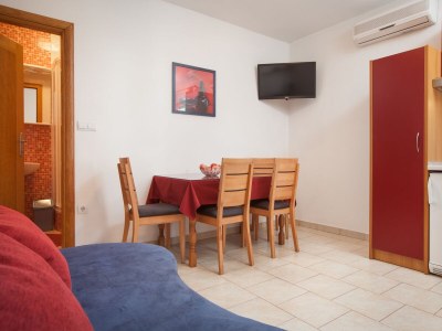 Apartment One bedroom apartment with terrace and sea view Tučepi, Makarska A-14457-b - Outdoor photo 16