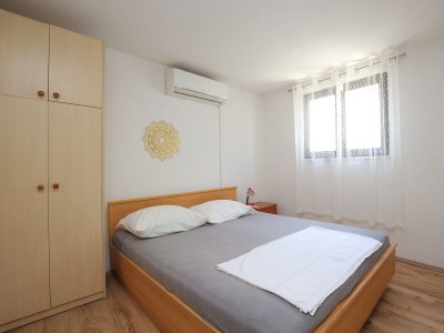 Apartment One bedroom apartment with terrace and sea view Slatine, Čiovo A-16131-d - Outdoor photo 17