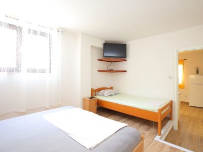 Apartment One bedroom apartment with terrace and sea view Slatine, Čiovo A-16131-d - Outdoor photo 18