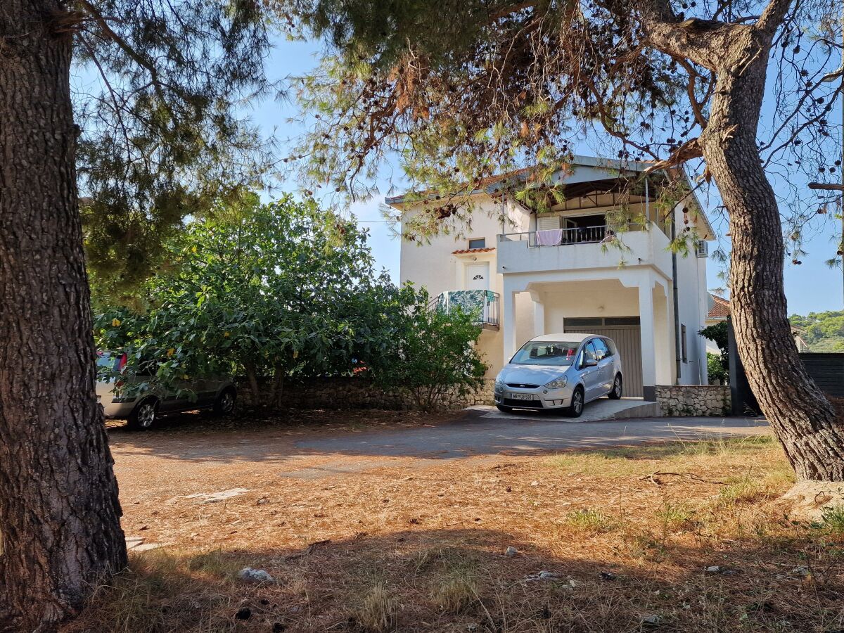 Apartment Two bedroom apartment with terrace and sea view Okrug Donji, Čiovo A-16276-a - Outdoor photo 5