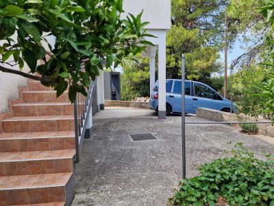 Apartment Two bedroom apartment with terrace and sea view Okrug Donji, Čiovo A-16276-a - Outdoor photo 3