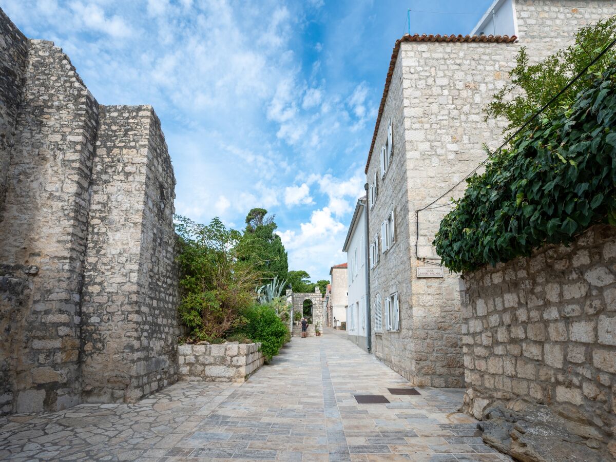 Holiday house Four-bedroom house with terrace and sea view Rab K-14697 - Outdoor photo 5