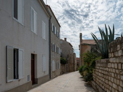 Holiday house Four-bedroom house with terrace and sea view Rab K-14697 - Outdoor photo 8