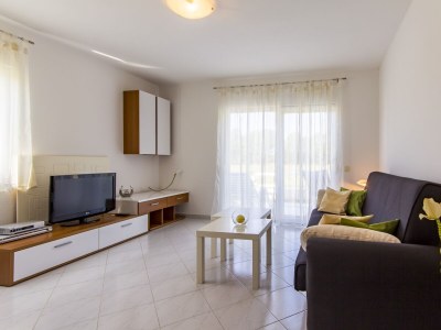 Apartment Two bedroom apartment with terrace Valbandon, Fažana A-16261-a - Outdoor photo 8