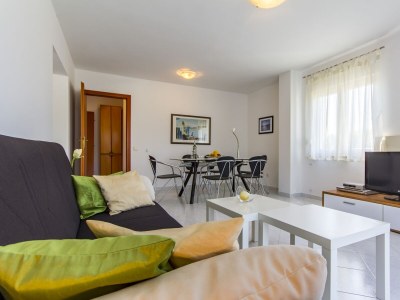 Apartment Two bedroom apartment with terrace Valbandon, Fažana A-16261-a - Outdoor photo 9