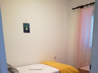 Apartment Three bedroom apartment near beach Maslinica, Šolta A-14748-a - Outdoor photo 10