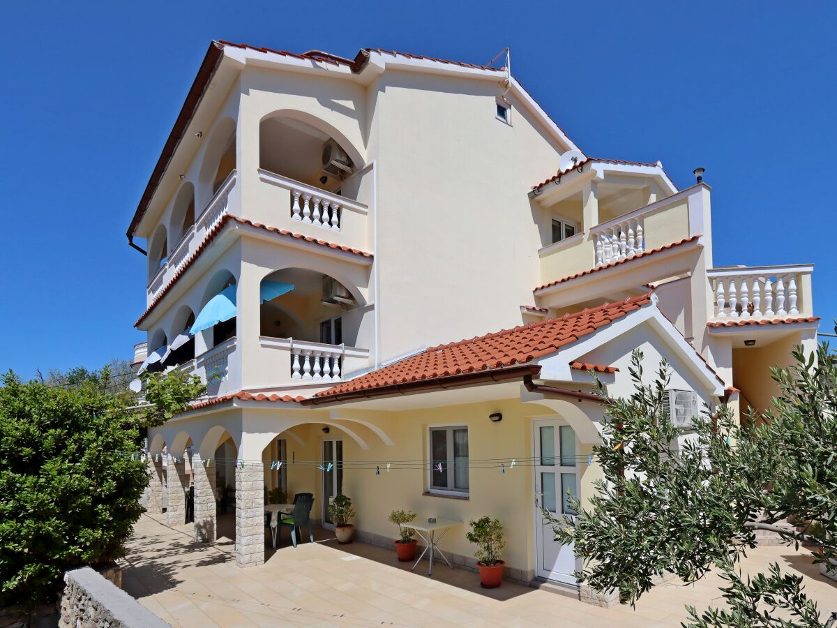 Apartment Two bedroom apartment with terrace Lopar, Rab A-14804-d - Outdoor photo 3