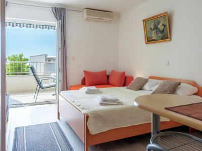 Apartment Studio flat with balcony and sea view Baška Voda, Makarska AS-16517-a - Outdoor photo 8