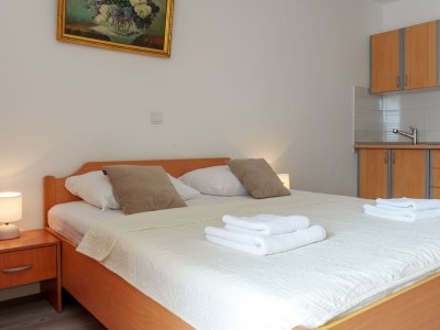 Apartment Studio flat with balcony and sea view Baška Voda, Makarska AS-16517-a - Outdoor photo 11