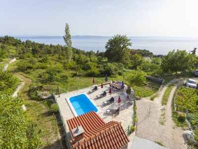 Apartment Four-bedroom apartment with balcony and sea view Gornji Tučepi, Makarska A-17686-a - Outdoor photo 8