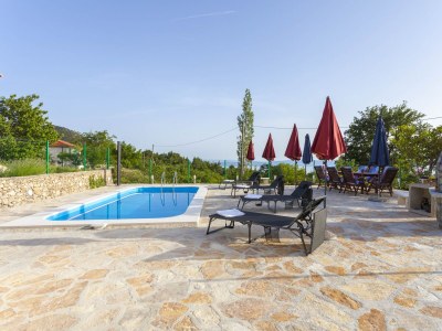 Apartment Four-bedroom apartment with balcony and sea view Gornji Tučepi, Makarska A-17686-a - Outdoor photo 13