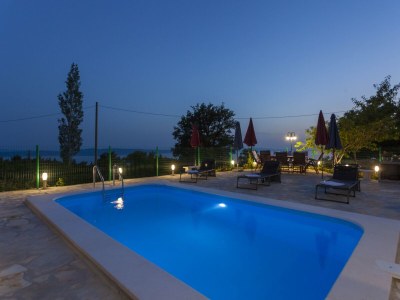 Apartment Four-bedroom apartment with balcony and sea view Gornji Tučepi, Makarska A-17686-a - Outdoor photo 18