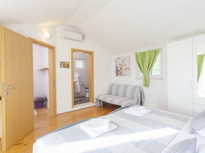 Apartment Four-bedroom apartment with balcony and sea view Gornji Tučepi, Makarska A-17686-a - Outdoor photo 45