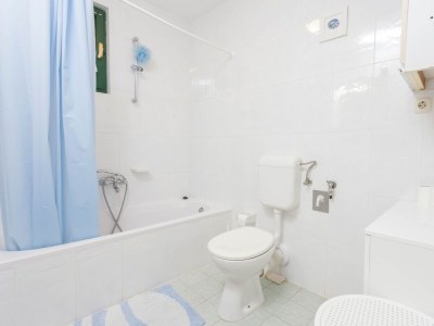 Apartment Four-bedroom apartment with balcony and sea view Gornji Tučepi, Makarska A-17686-a - Outdoor photo 56