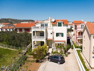 Apartment One bedroom apartment with terrace Vodice A-16543-b - Outdoor photo 2