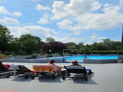 Holiday park Modern bungalow in Baarle-Nassau with pond view - Outdoor photo 27