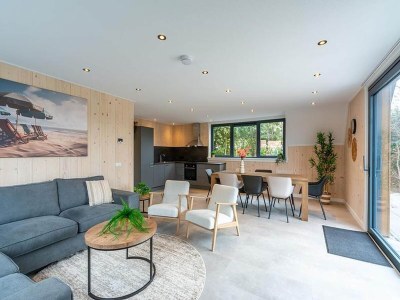 Holiday house Attraktiv eingerichtete, freistehende Villa für 8 Personen mit einem schönen großen Garten! - Features photo 9