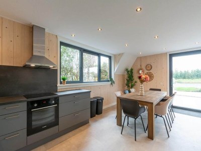 Holiday house Attraktiv eingerichtete, freistehende Villa für 8 Personen mit einem schönen großen Garten! - Features photo 17