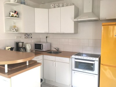 Apartment Beachside Flat with Sunny Patio - Features photo 7