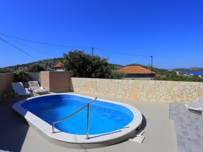 Holiday house Comfortable and spacious house with terrace and sea view Ražanj, Rogoznica K-17904 - Outdoor photo 14