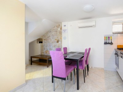 Holiday house Comfortable and spacious house with terrace and sea view Ražanj, Rogoznica K-17904 - Outdoor photo 17