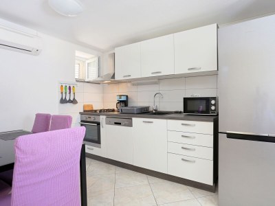 Holiday house Comfortable and spacious house with terrace and sea view Ražanj, Rogoznica K-17904 - Outdoor photo 24