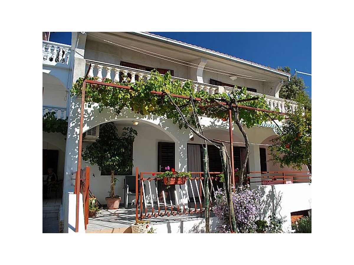 Apartment Two bedroom apartment with terrace Rogoznica A-17907-a