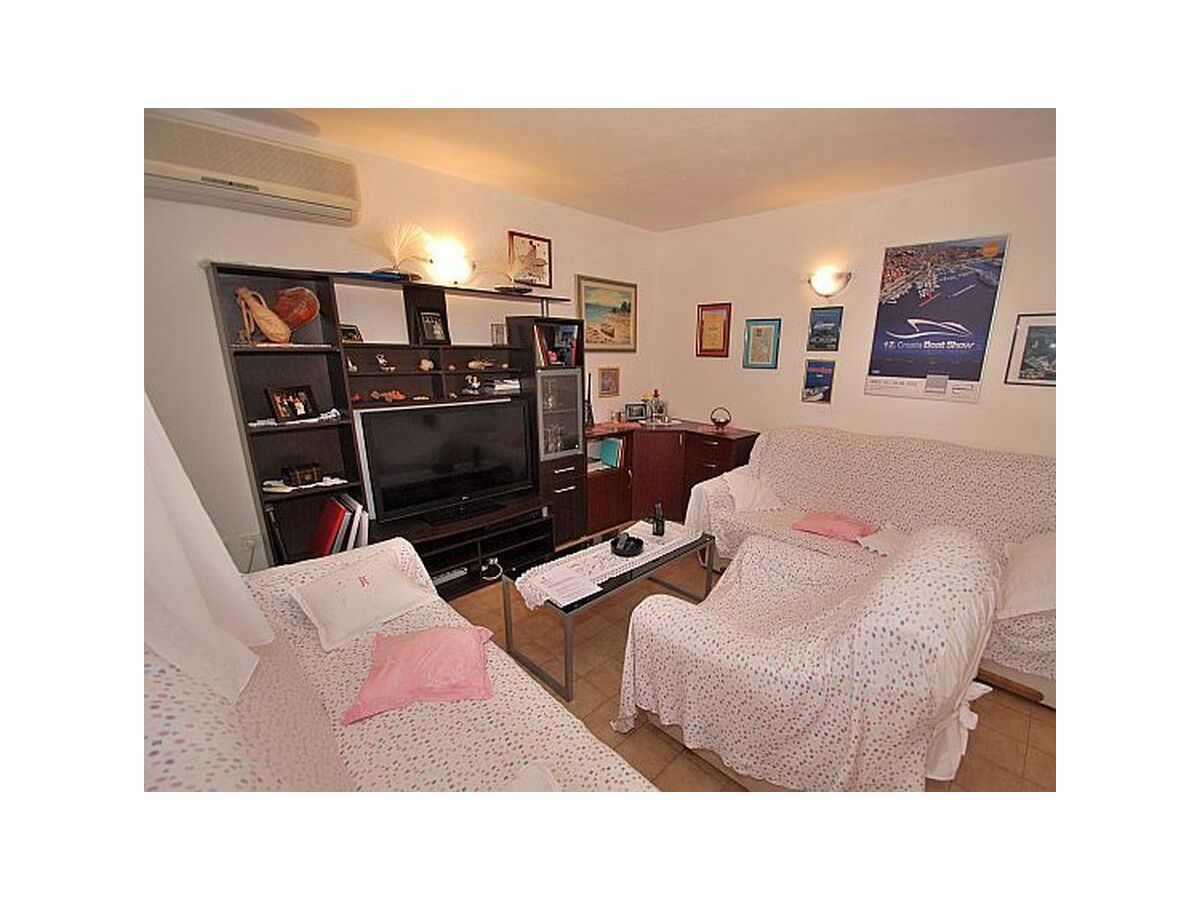 Apartment Two bedroom apartment with terrace Rogoznica A-17907-a - Outdoor photo 4