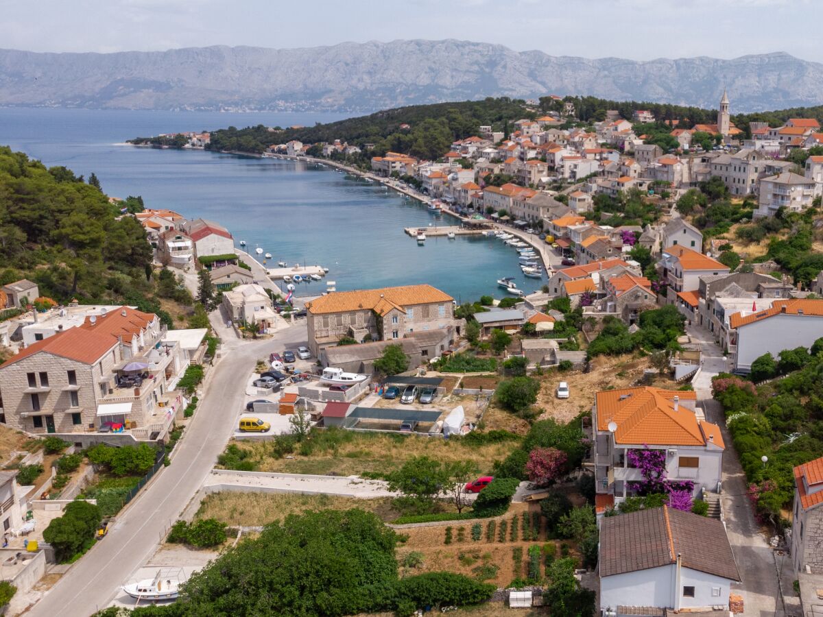 Apartment Three bedroom apartment with terrace and sea view Povlja, Brač A-16792-a - Outdoor photo 2