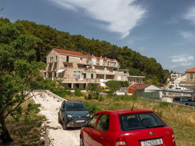 Apartment Three bedroom apartment with terrace and sea view Povlja, Brač A-16792-a - Outdoor photo 13