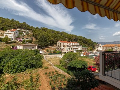 Apartment Three bedroom apartment with terrace and sea view Povlja, Brač A-16792-a - Outdoor photo 36