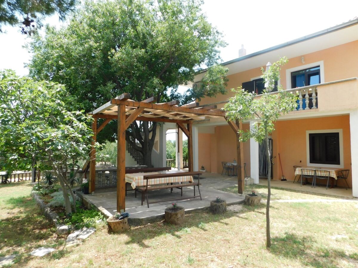 Apartment Two bedroom apartment with terrace and sea view Seline, Paklenica A-17955-a - Outdoor photo 4