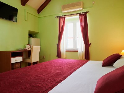 Holiday room with air-conditioning Trogir S-16844-a - Outdoor photo 10