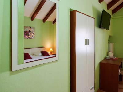 Holiday room with air-conditioning Trogir S-16844-a - Outdoor photo 11