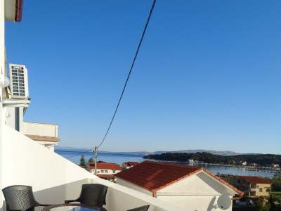 Apartment One bedroom apartment with terrace and sea view Lopar, Rab A-17103-d - Outdoor photo 8
