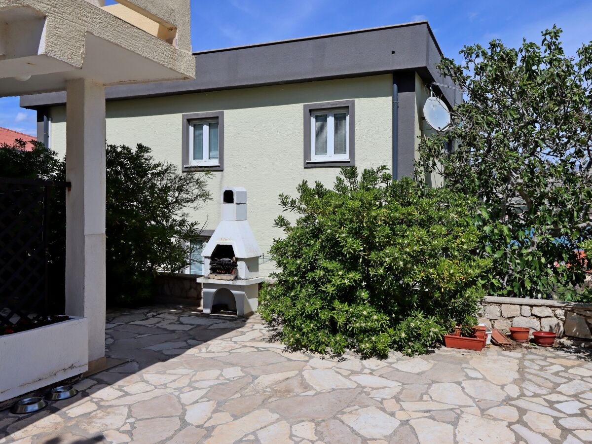 Apartment Two bedroom apartment with terrace and sea view Pag A-18325-d - Outdoor photo 5