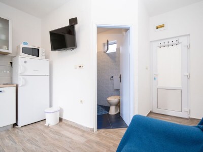 Apartment One bedroom apartment with terrace and sea view Tkon, Pašman A-17360-c - Outdoor photo 11