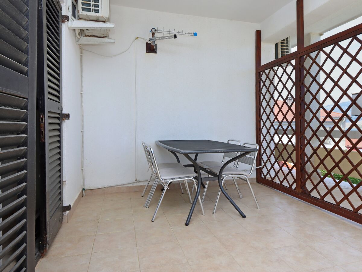 Apartment Two bedroom apartment with terrace and sea view Pag A-18345-a