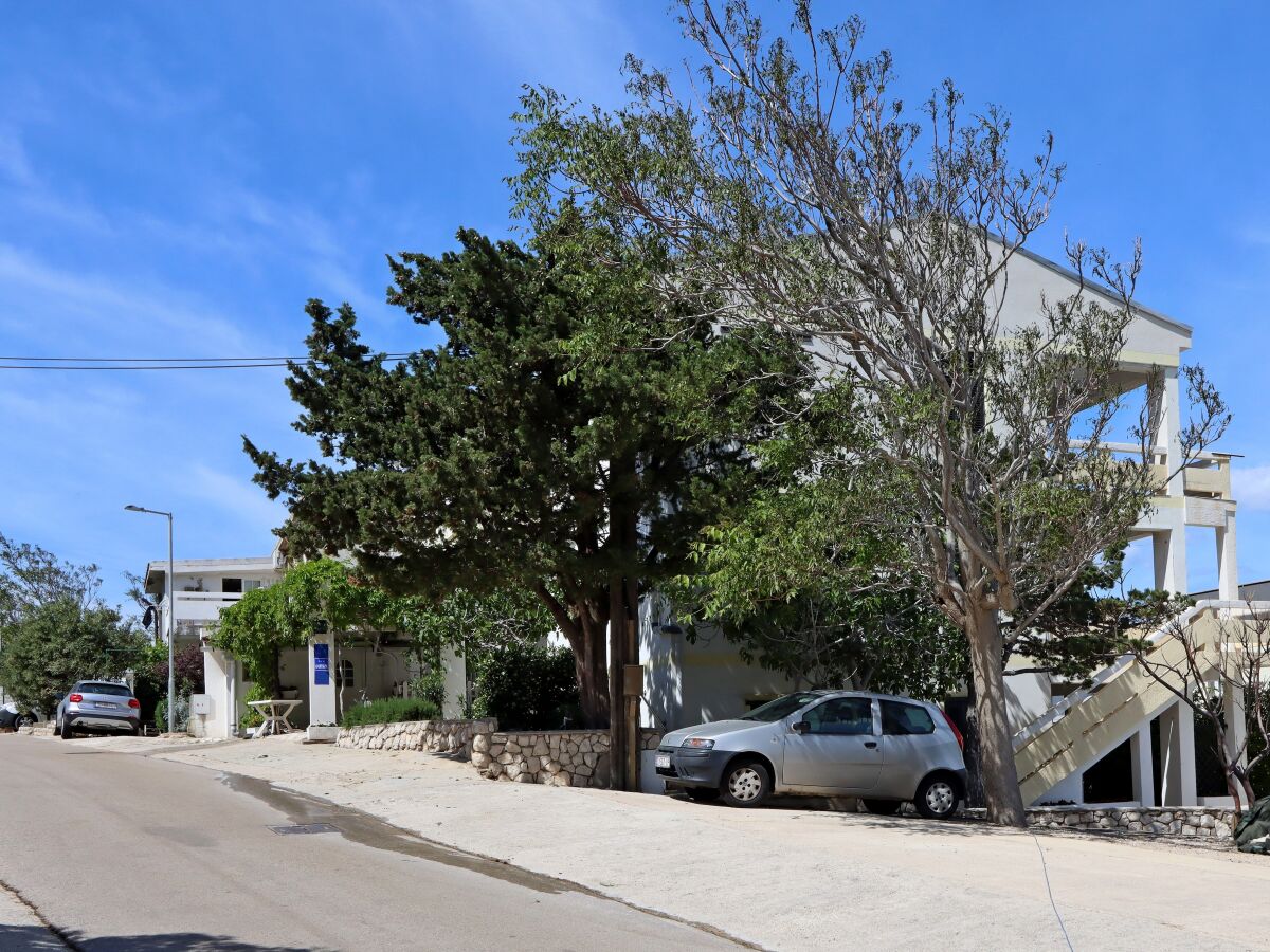 Apartment Two bedroom apartment with terrace and sea view Pag A-18345-a - Outdoor photo 4