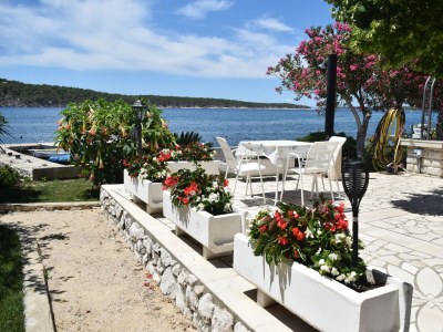 Apartment Two bedroom apartment near beach Barbat, Rab A-18462-a - Outdoor photo 3