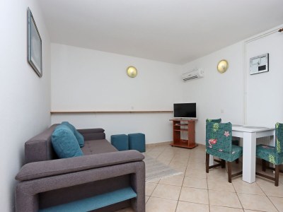Apartment One bedroom apartment near beach Supetarska Draga - Gonar, Rab A-18650-b - Outdoor photo 14