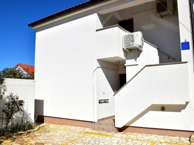 Apartment Two bedroom apartment with terrace Vrsi - Mulo, Zadar A-18849-b - Outdoor photo 11