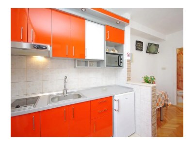 Apartment Studio flat with balcony Makarska AS-18898-a - Outdoor photo 8