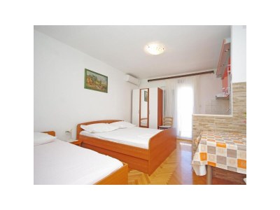 Apartment Studio flat with balcony Makarska AS-18898-a - Outdoor photo 10