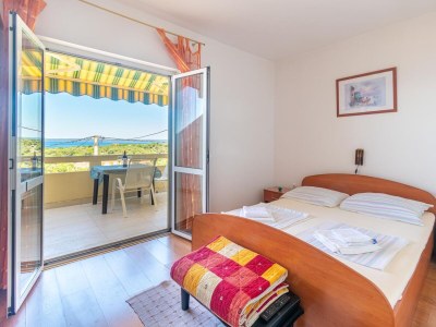 Apartment One bedroom apartment with terrace and sea view Lun, Pag A-19358-d in Lun - Apartment