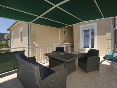 Apartment One bedroom apartment with terrace and sea view Poljica, Trogir A-19054-a in Marina - Apartment