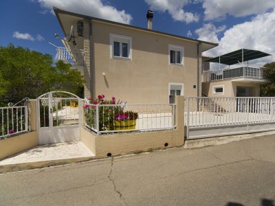 Apartment One bedroom apartment with terrace and sea view Poljica, Trogir A-19054-a - Outdoor photo 4